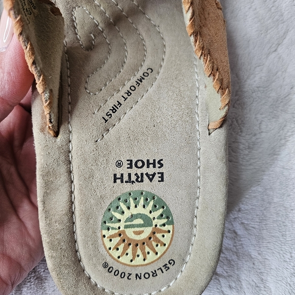 Earth Shoe 7W Conway Amber Tan Suede Beaded Boho Slide Sandals - Picture 2 of 10